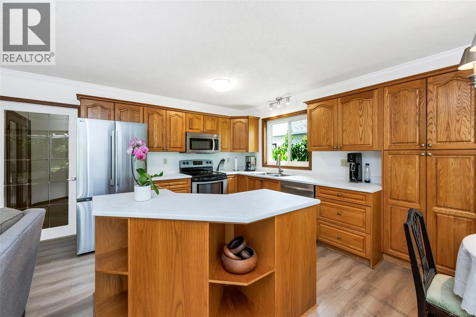 4958 Del Monte Ave