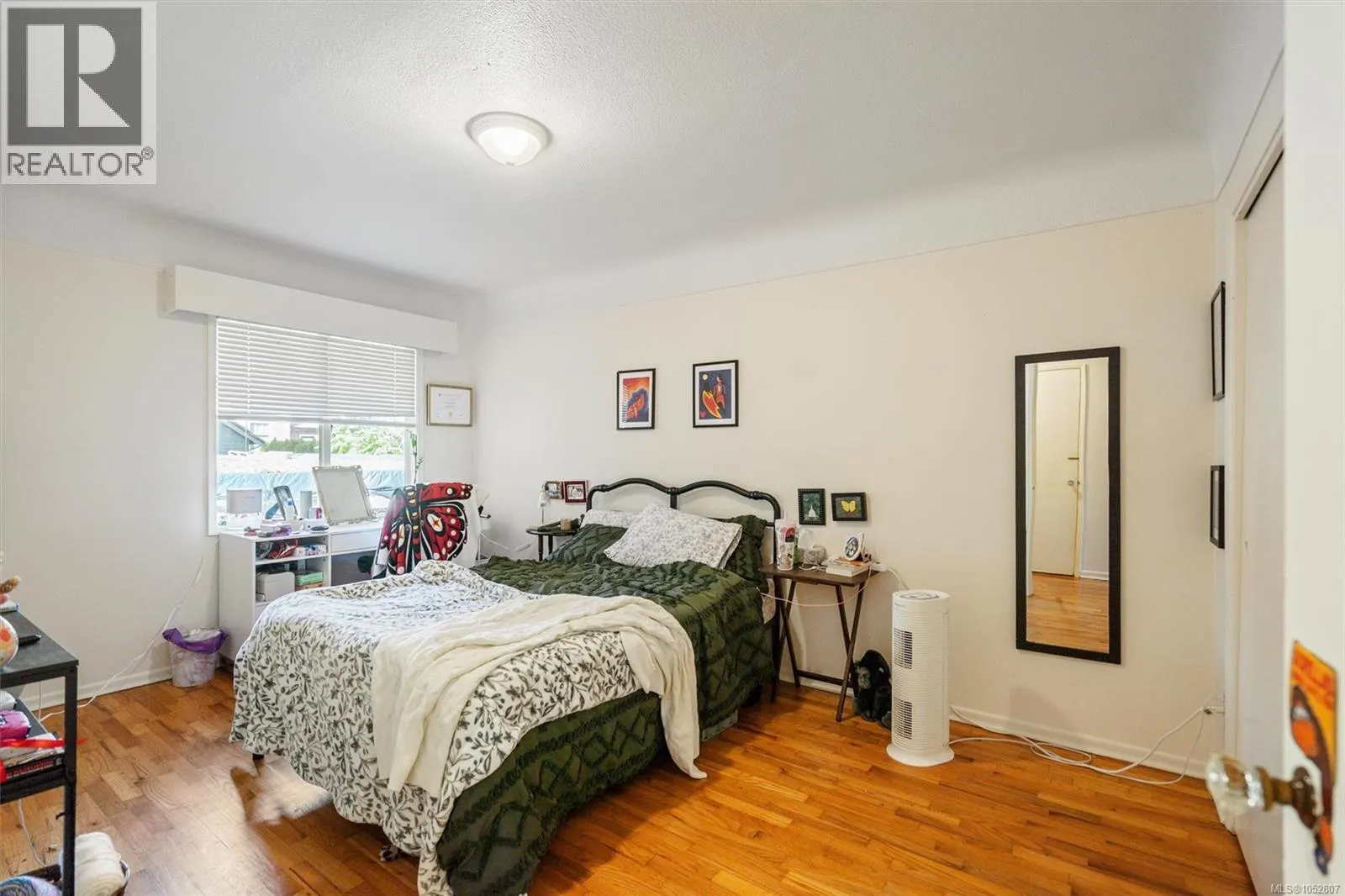 546-548 Linden Ave