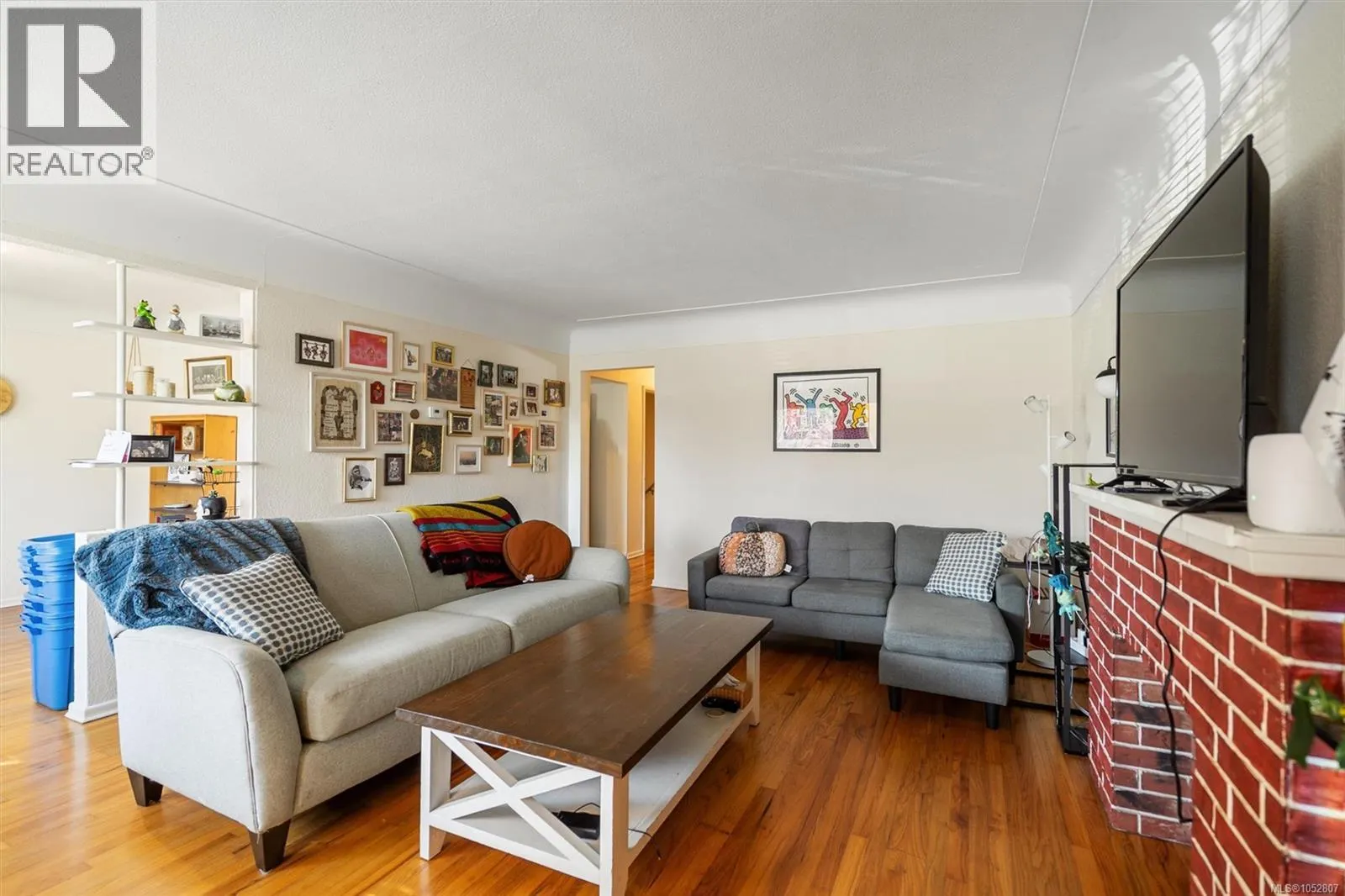 546-548 Linden Ave
