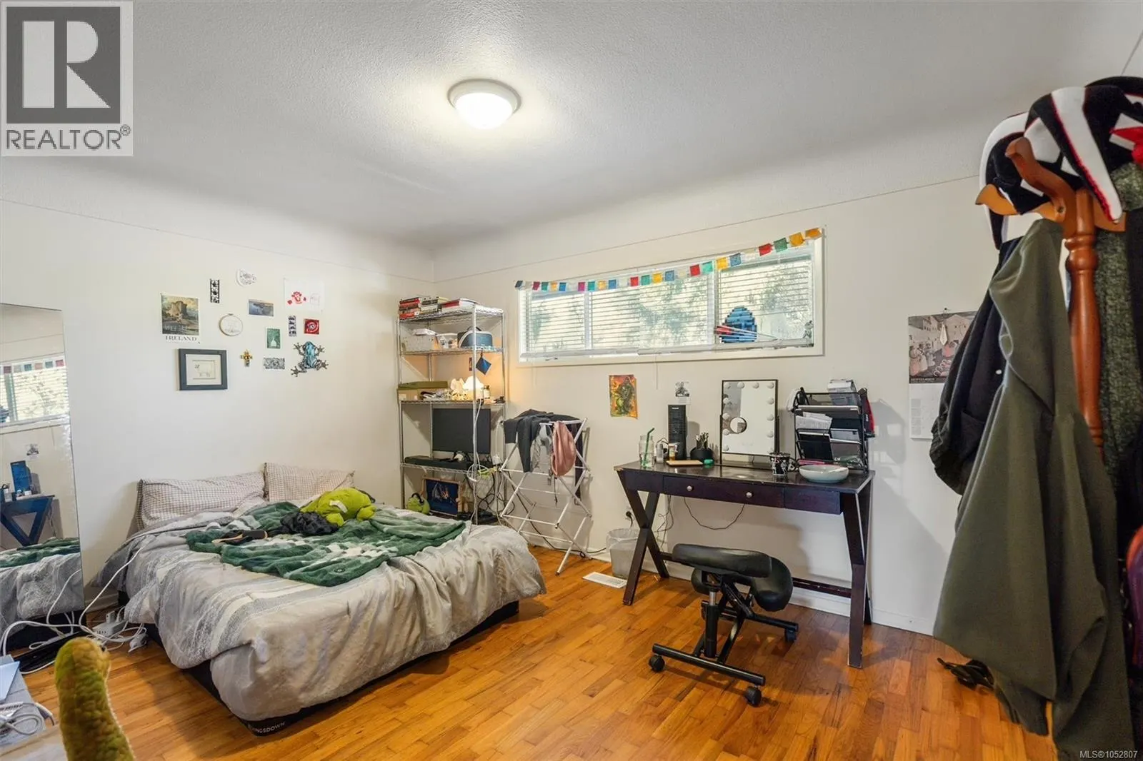 546-548 Linden Ave