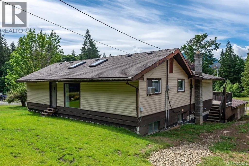 973 Island Hwy