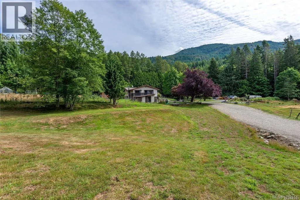 973 Island Hwy