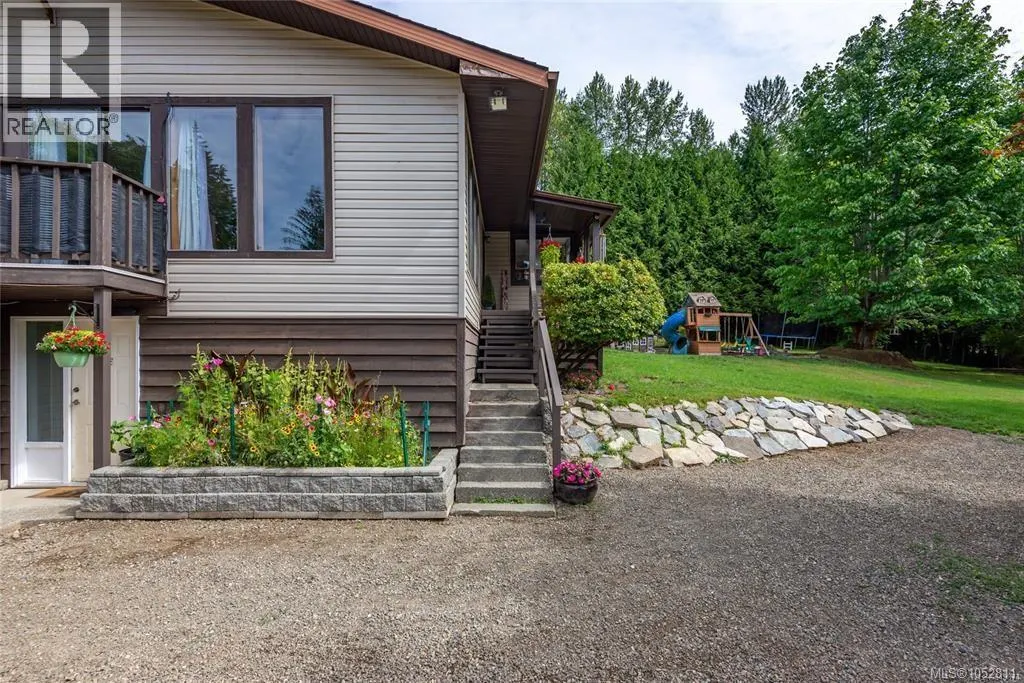 973 Island Hwy