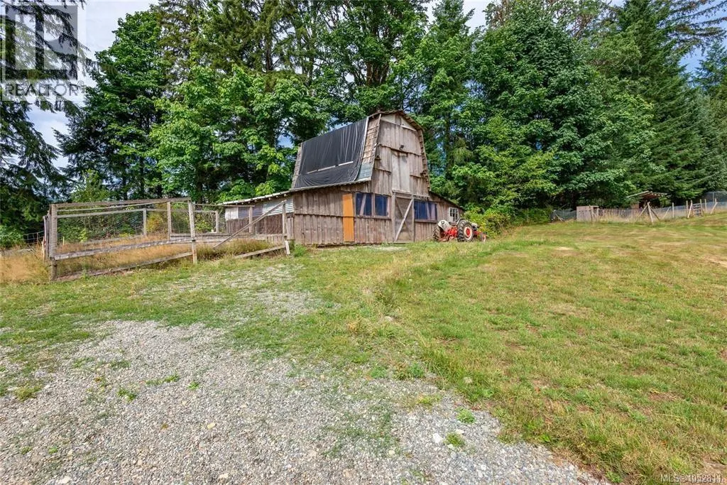 973 Island Hwy