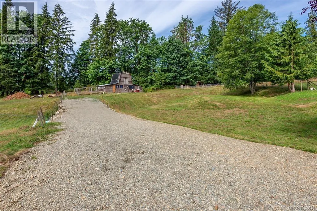 973 Island Hwy
