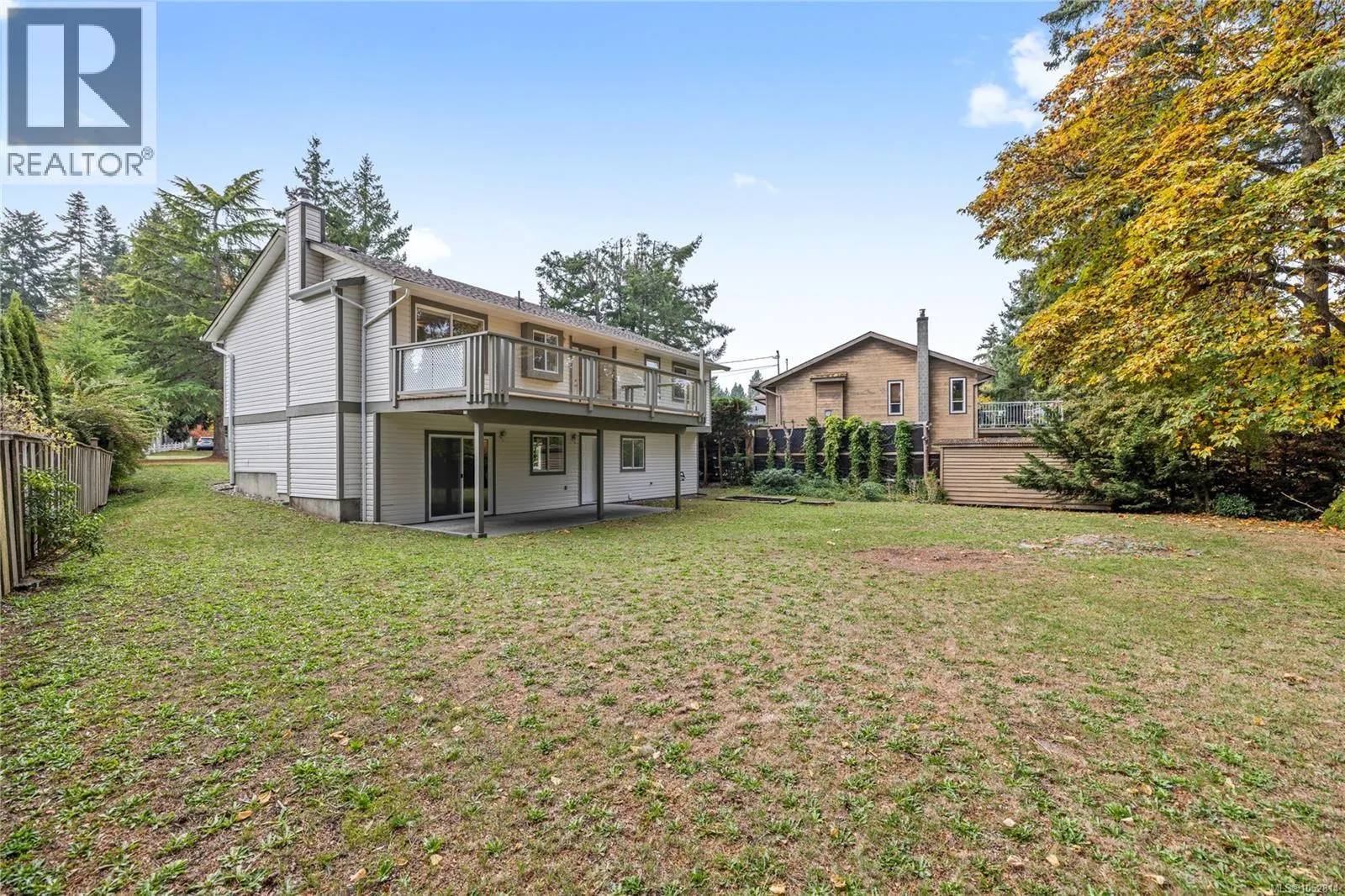 1024 Centre Cres