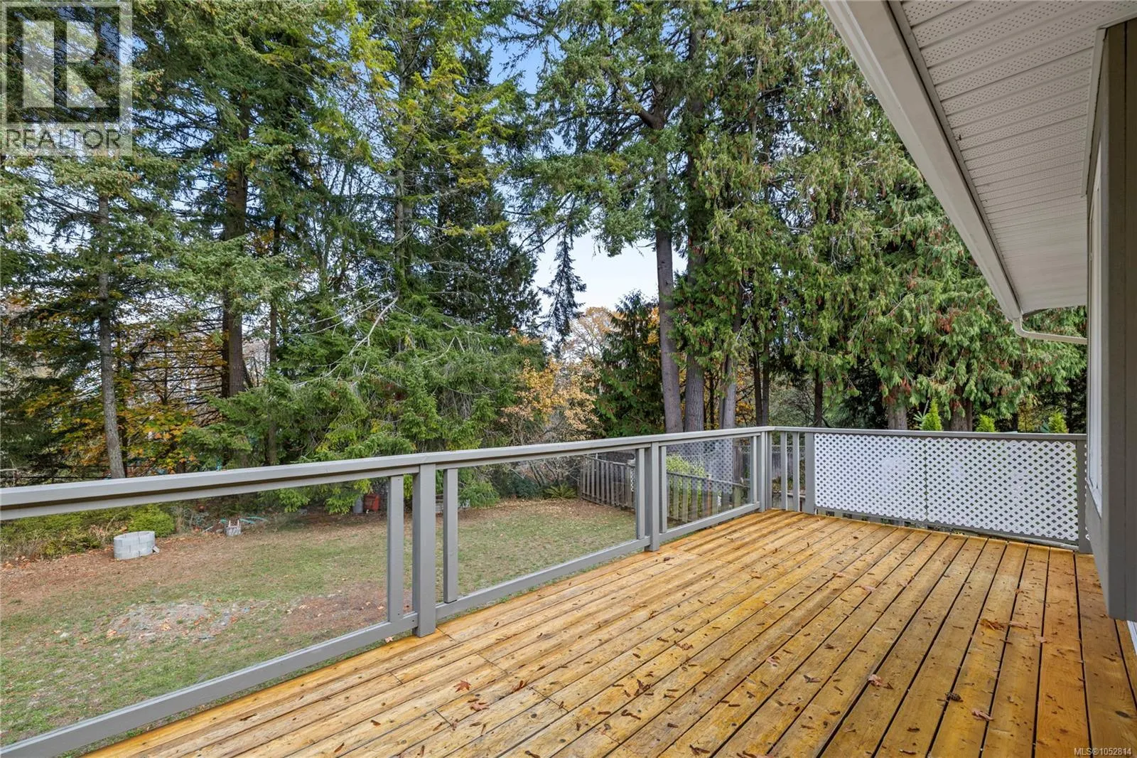 1024 Centre Cres