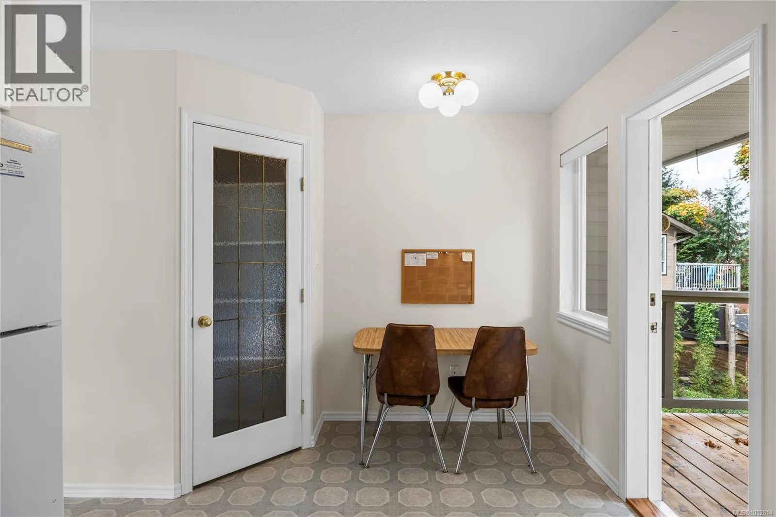 1024 Centre Cres