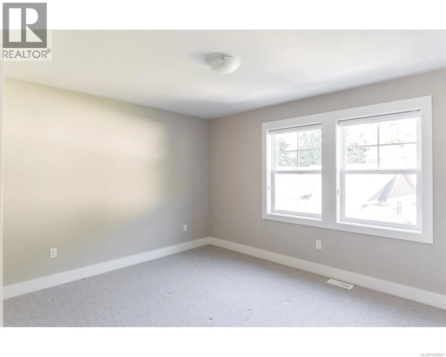 300 Sunningdale Rd E