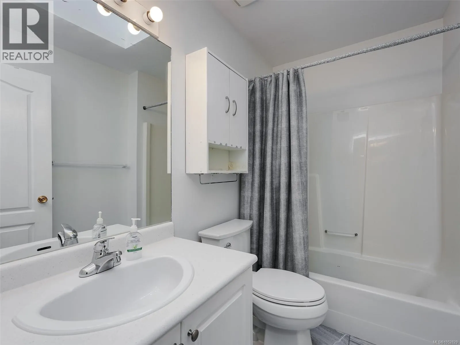 2727 Grosvenor Rd