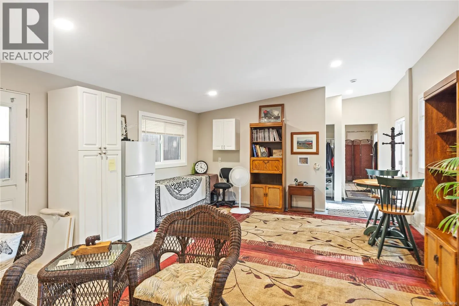3061 Renfrew Rd