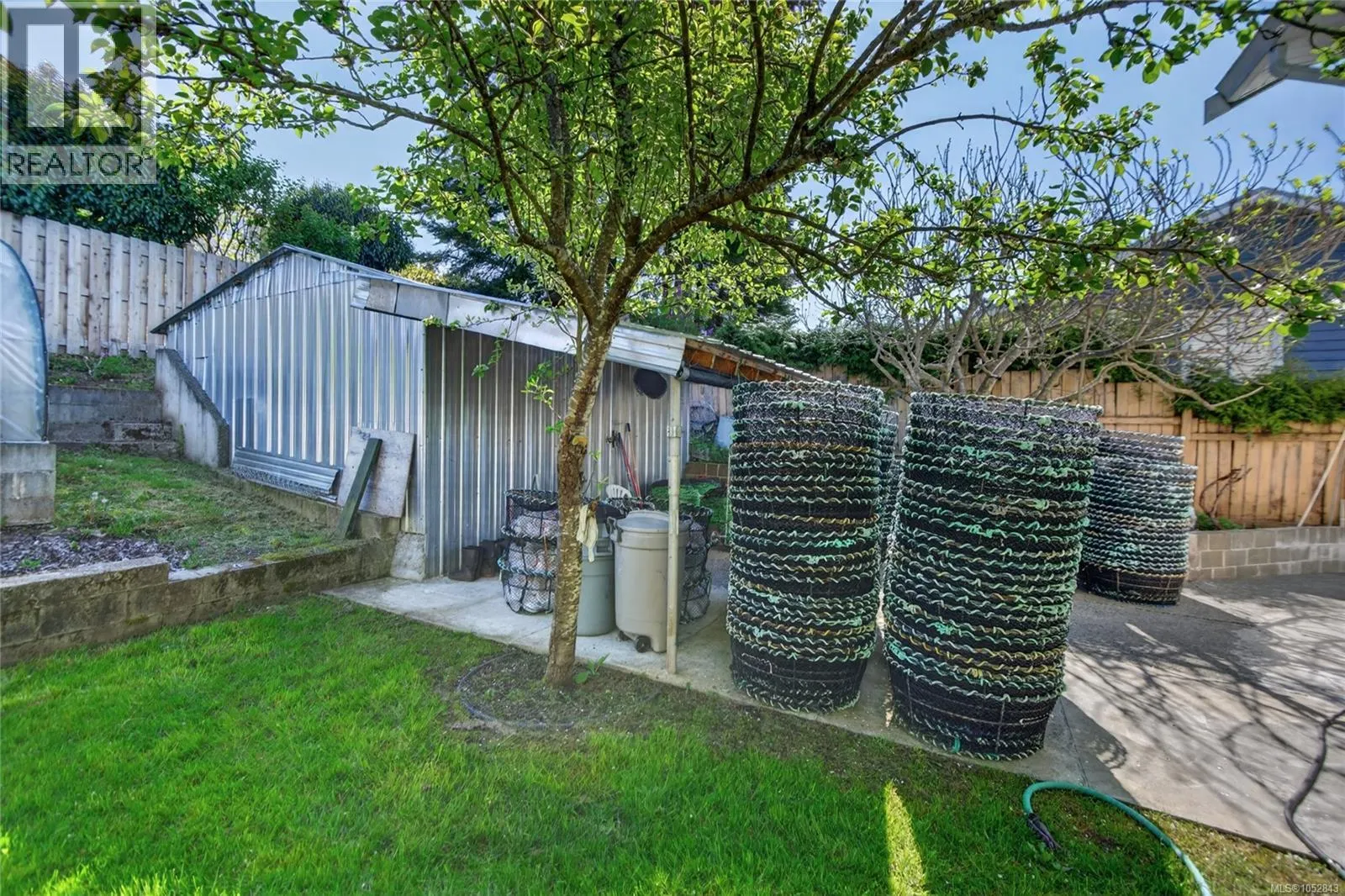 365 Panorama Cres