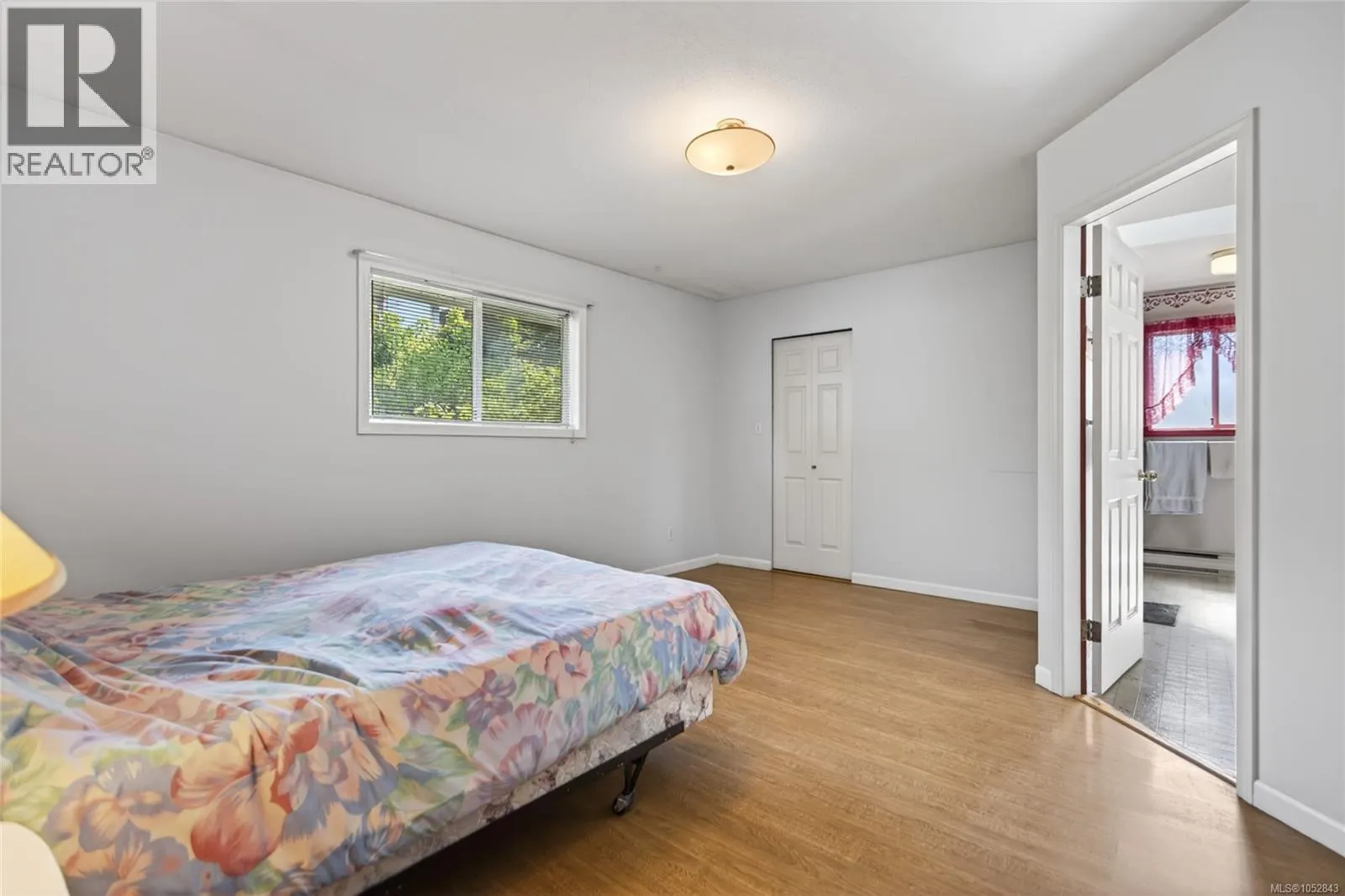 365 Panorama Cres