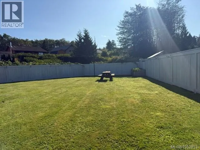 7530 Cadwallader Cres