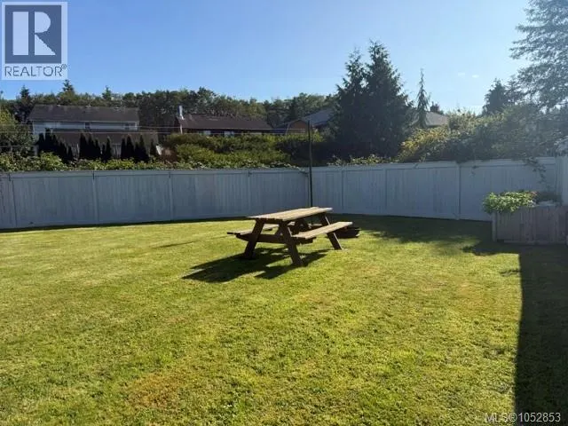 7530 Cadwallader Cres