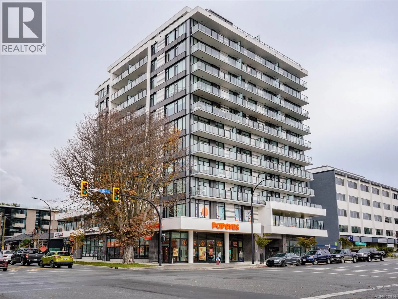 PH1204 1100 Yates St
