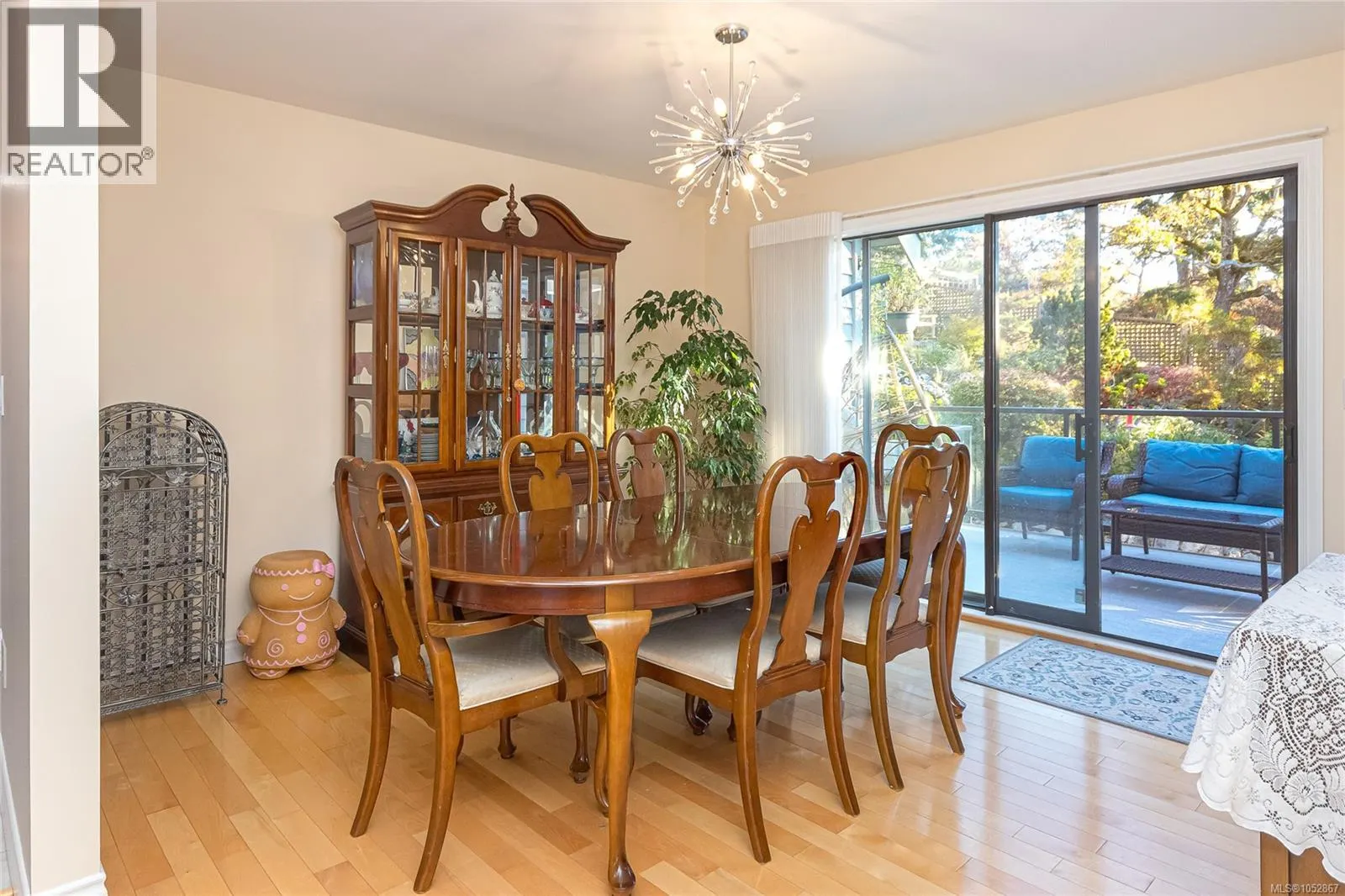 878 Denford Cres