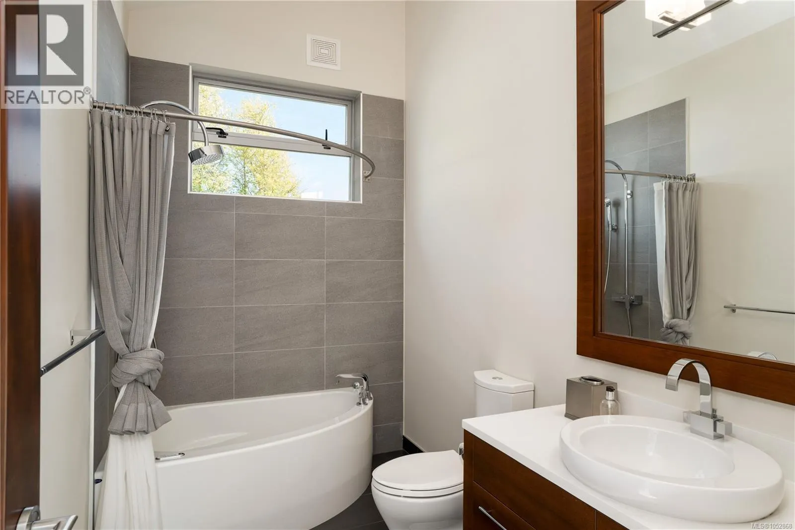 5039 Cordova Bay Rd