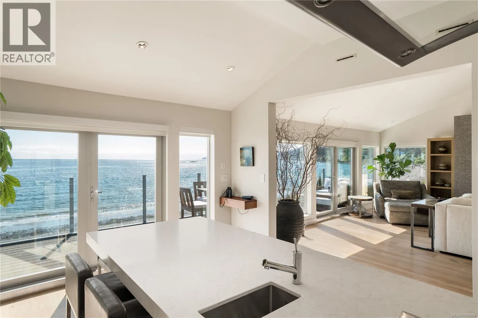 5039 Cordova Bay Rd
