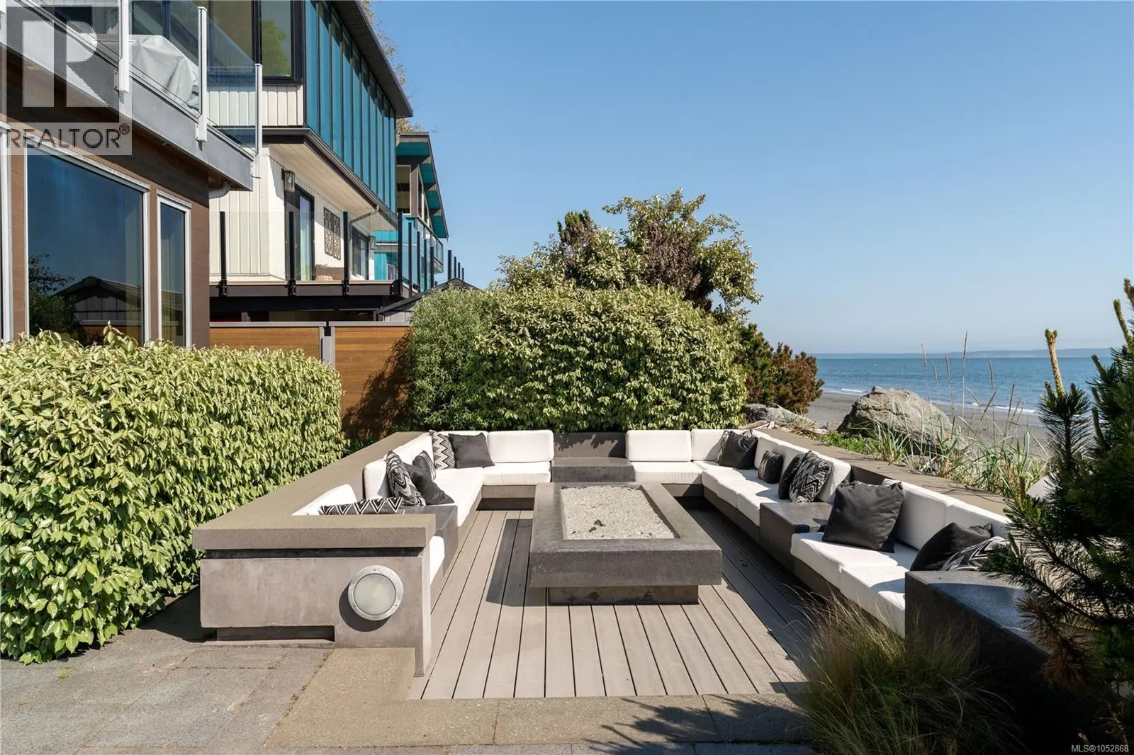 5039 Cordova Bay Rd
