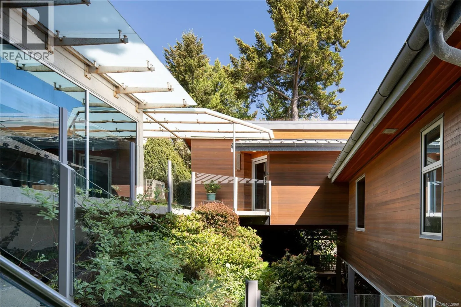5039 Cordova Bay Rd