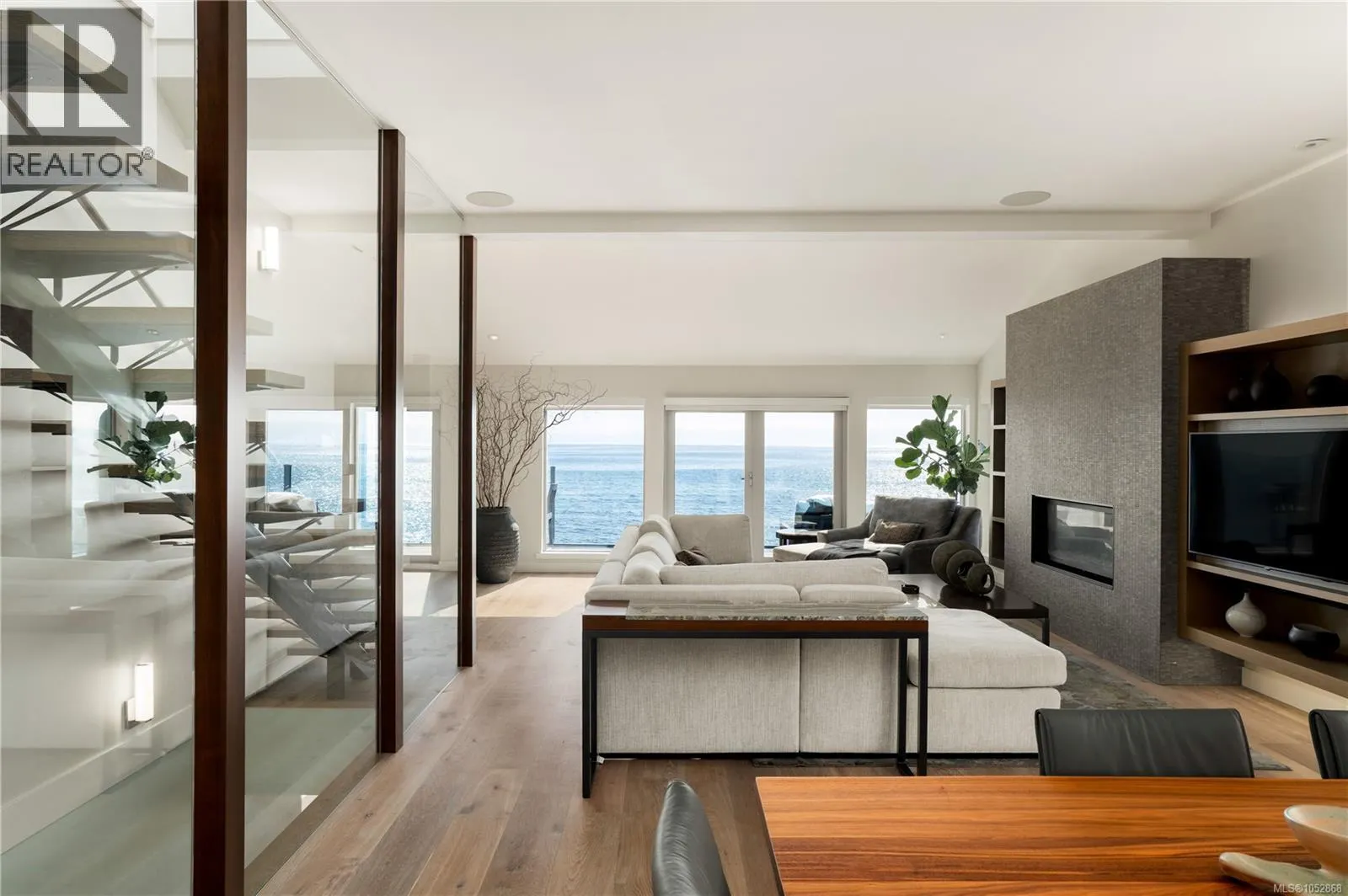 5039 Cordova Bay Rd