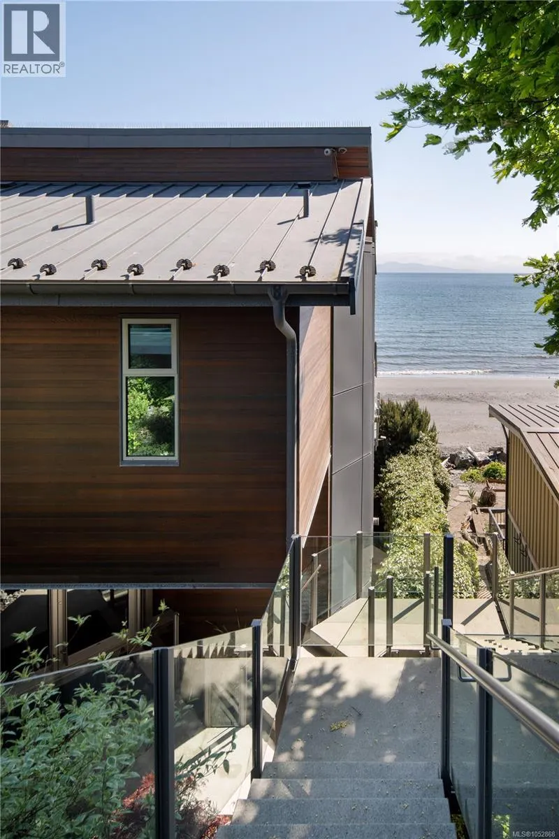 5039 Cordova Bay Rd