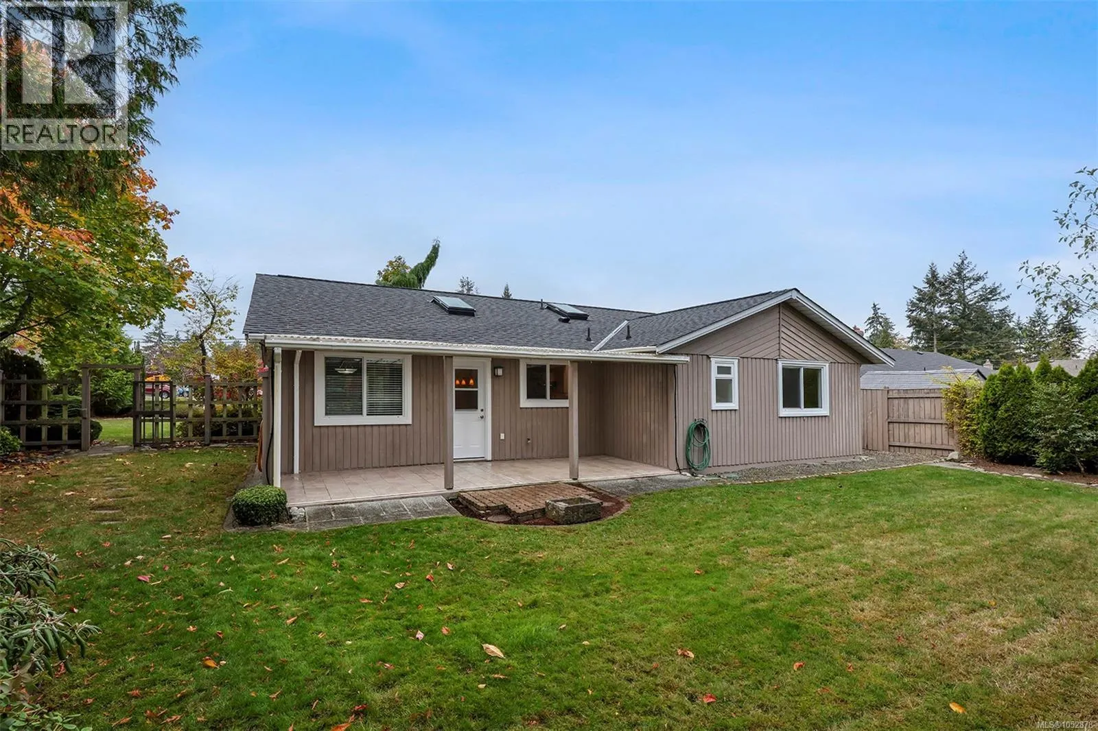765 Nicolls Dr
