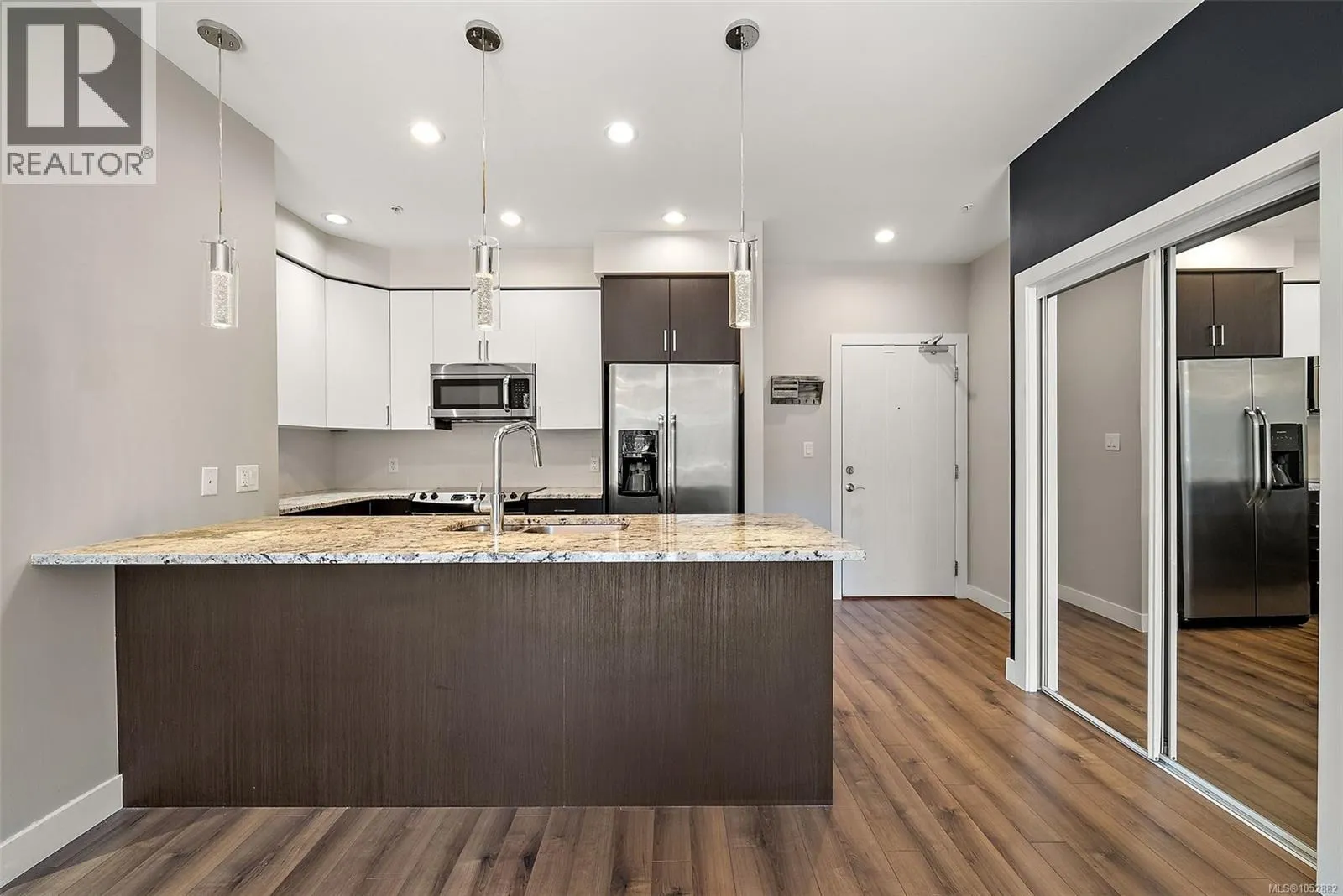 315 2655 Sooke Rd