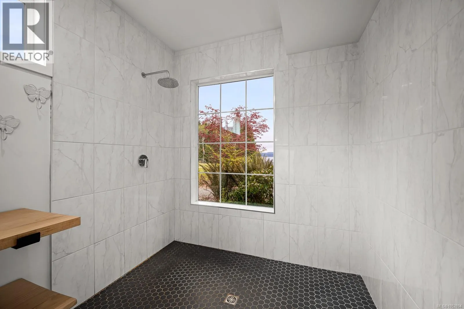 885 Lanqvist Rd