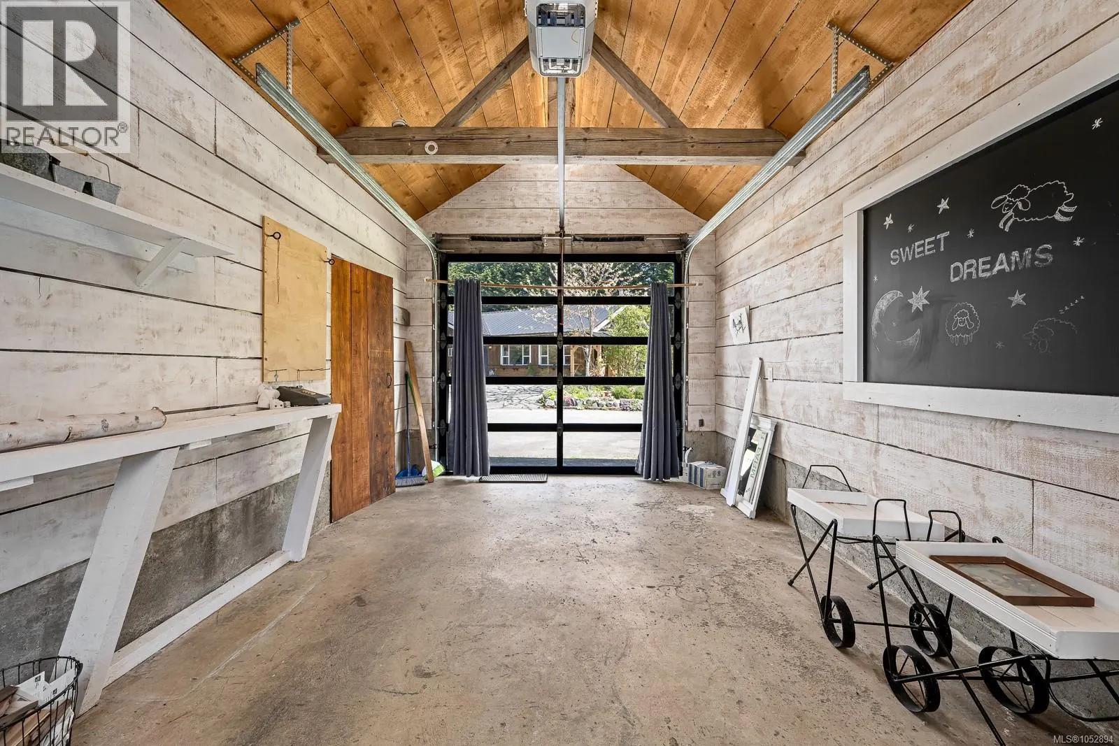 885 Lanqvist Rd