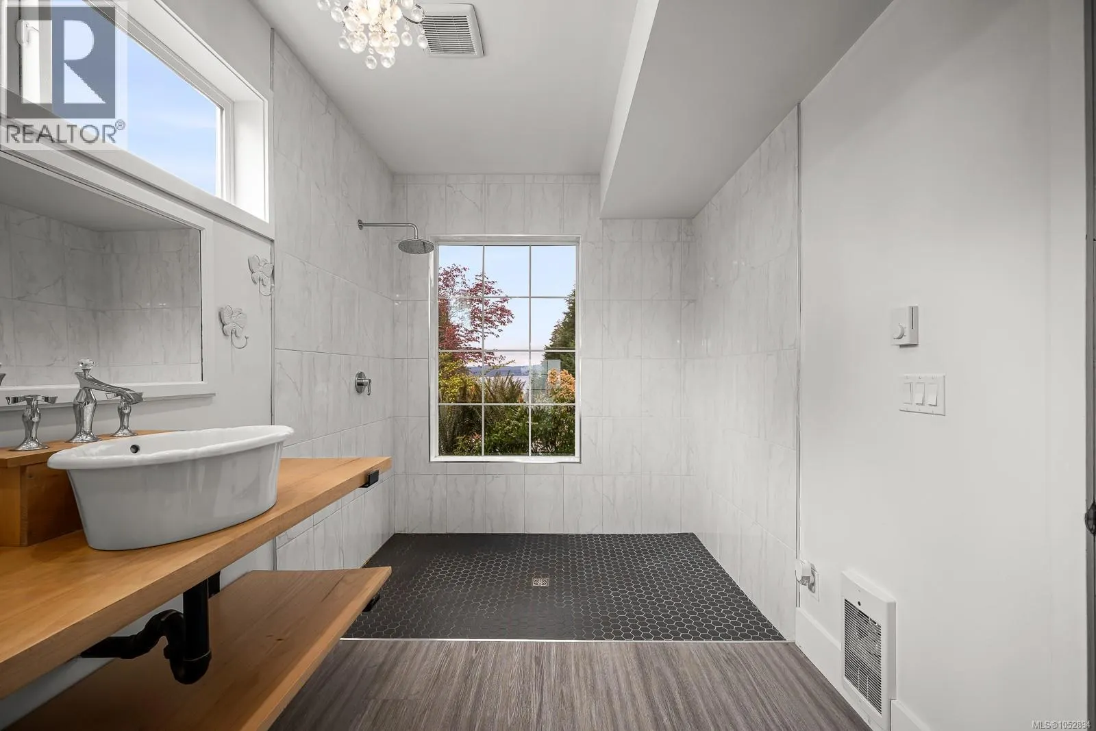 885 Lanqvist Rd