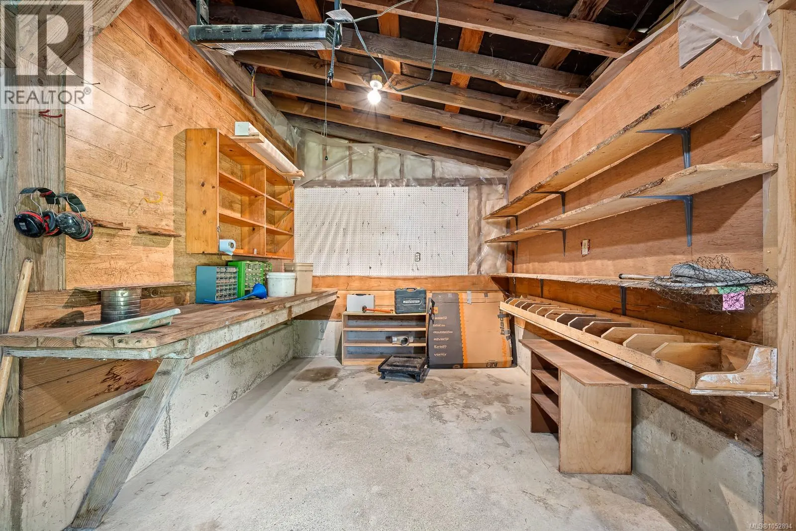 885 Lanqvist Rd