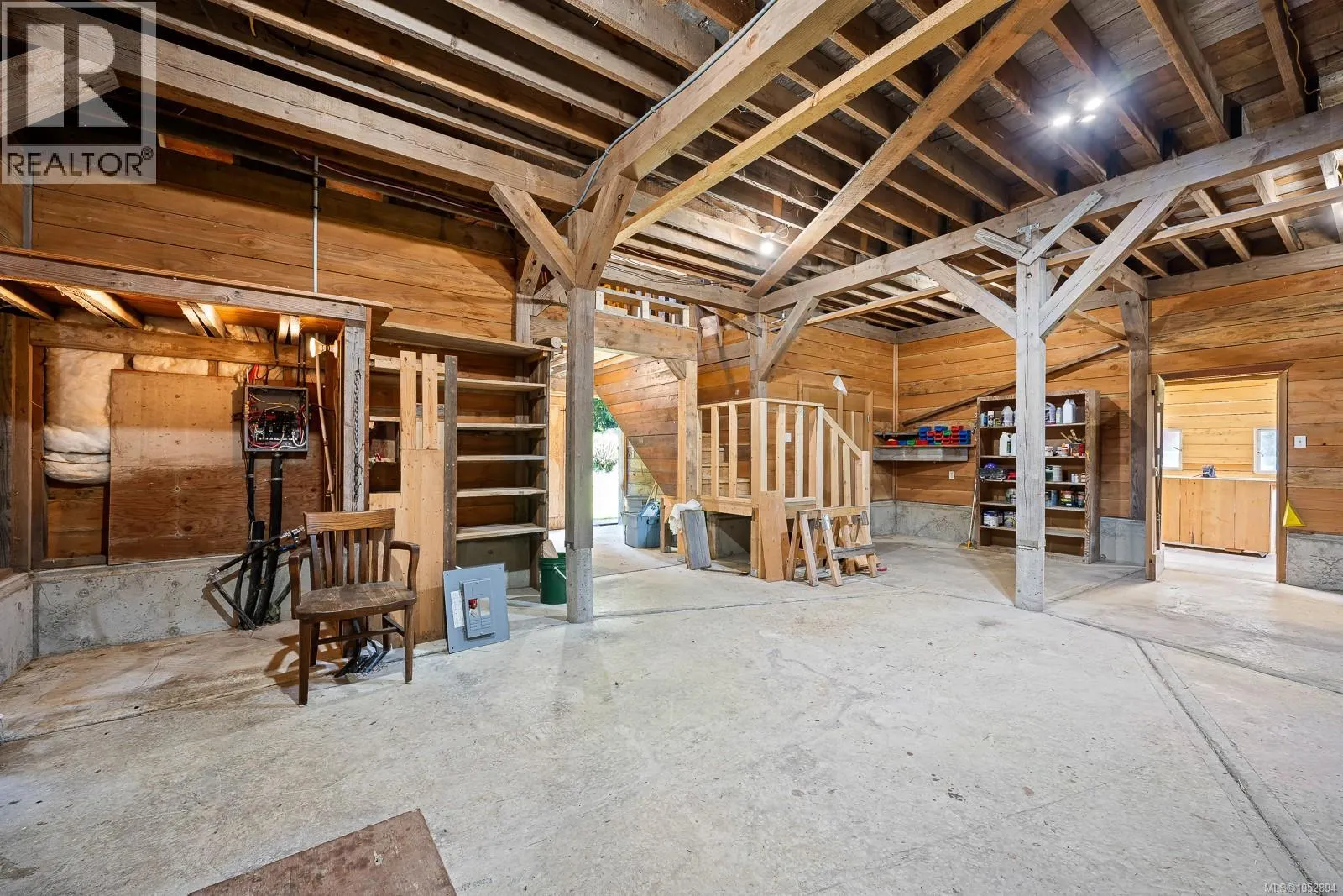 885 Lanqvist Rd