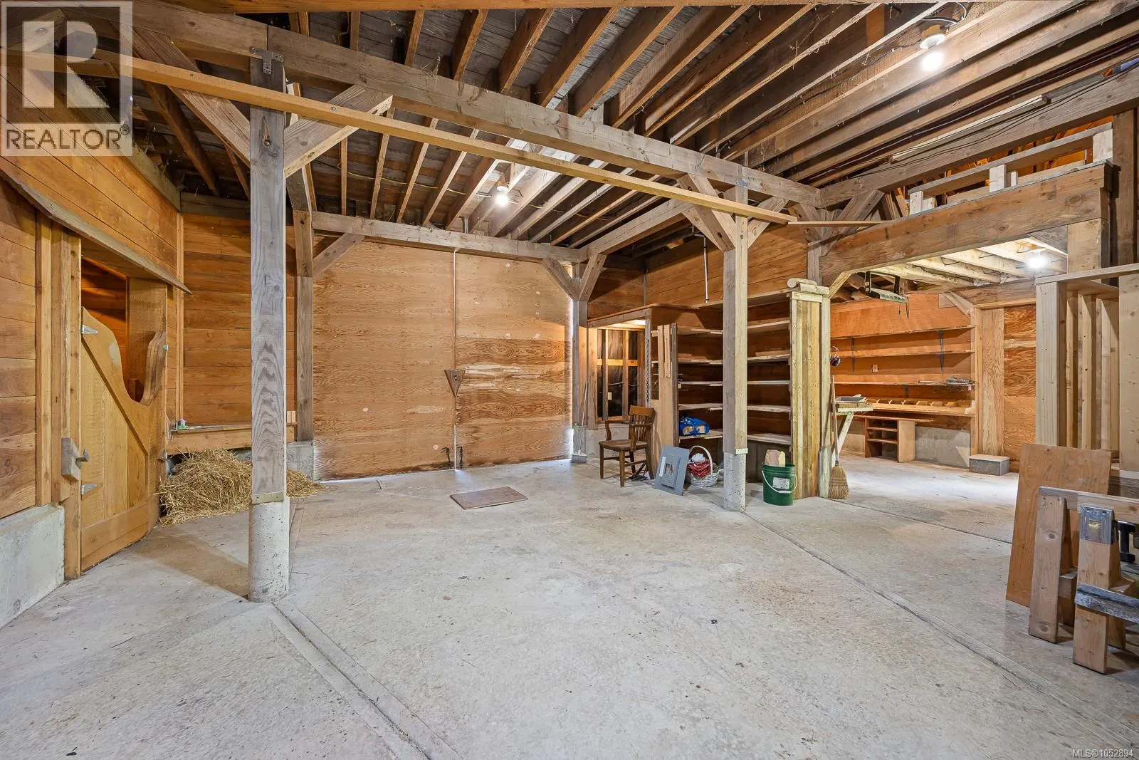 885 Lanqvist Rd