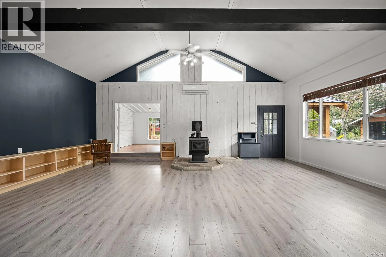 885 Lanqvist Rd