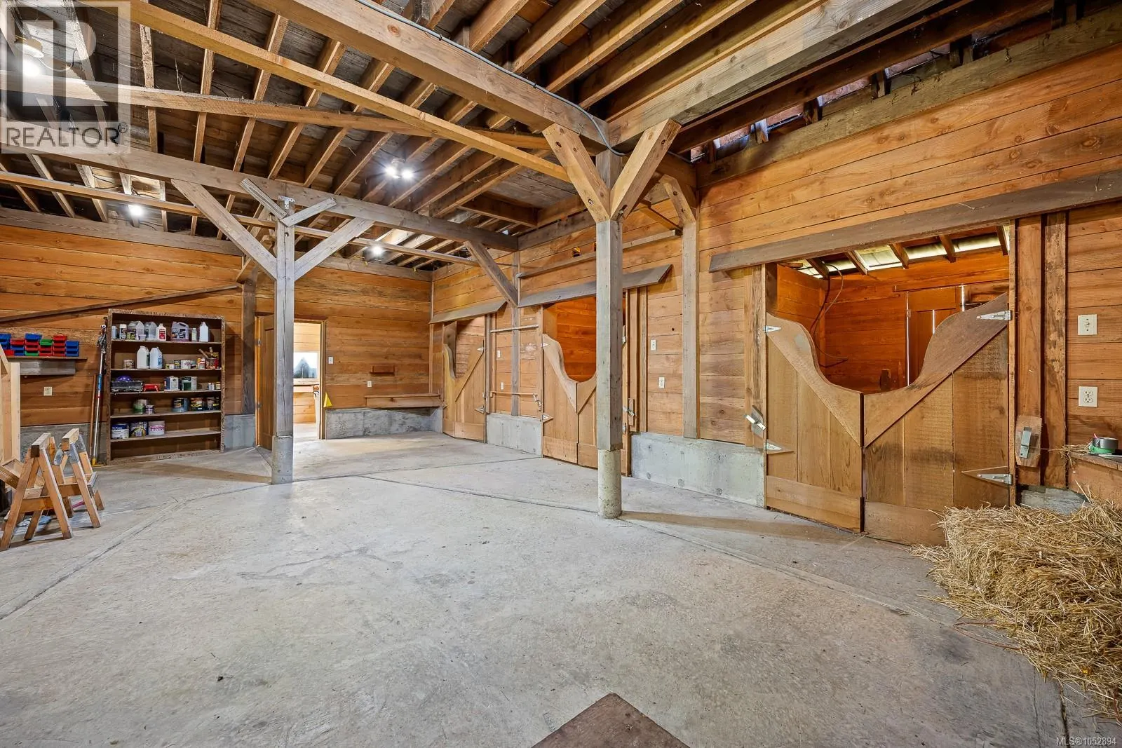885 Lanqvist Rd