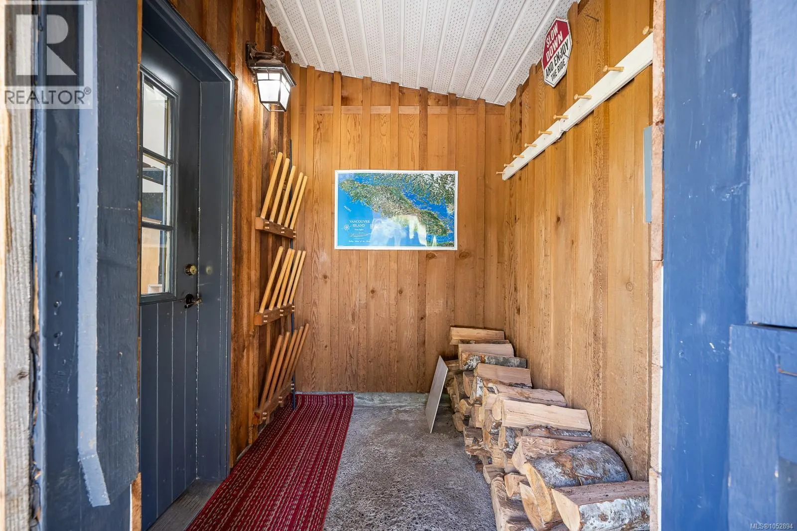 885 Lanqvist Rd
