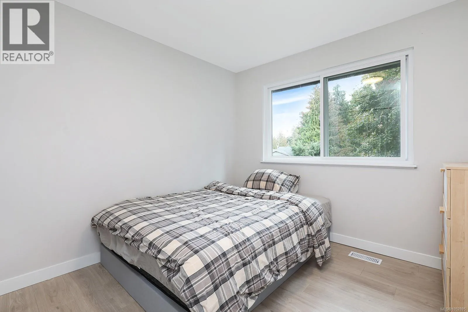 4082 Carey Pl