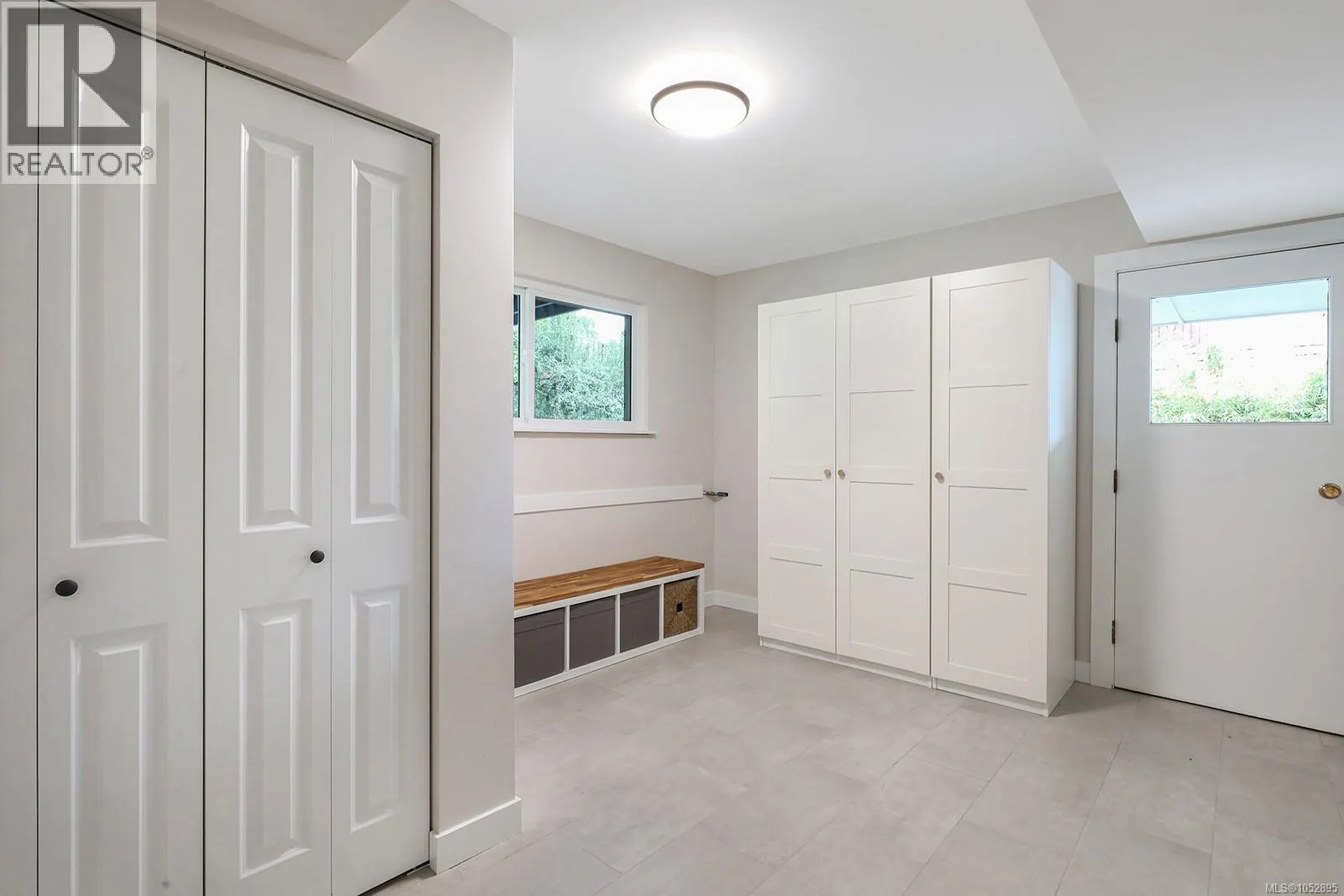 4082 Carey Pl