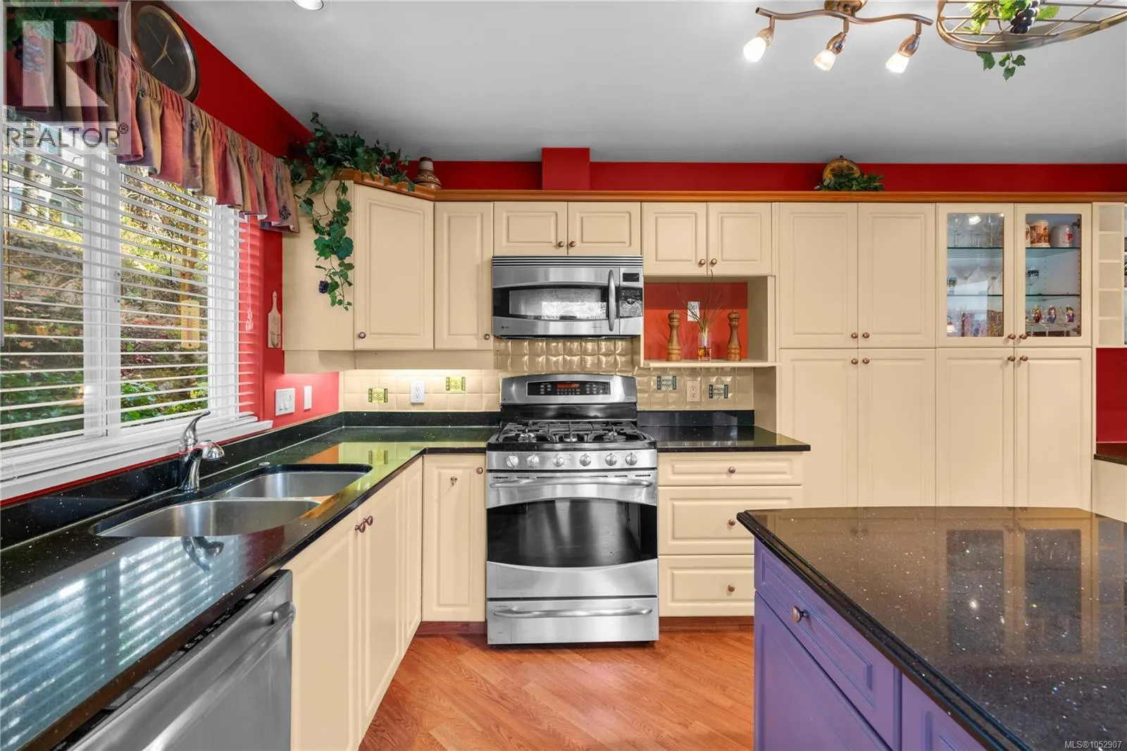 12 118 Aldersmith Pl