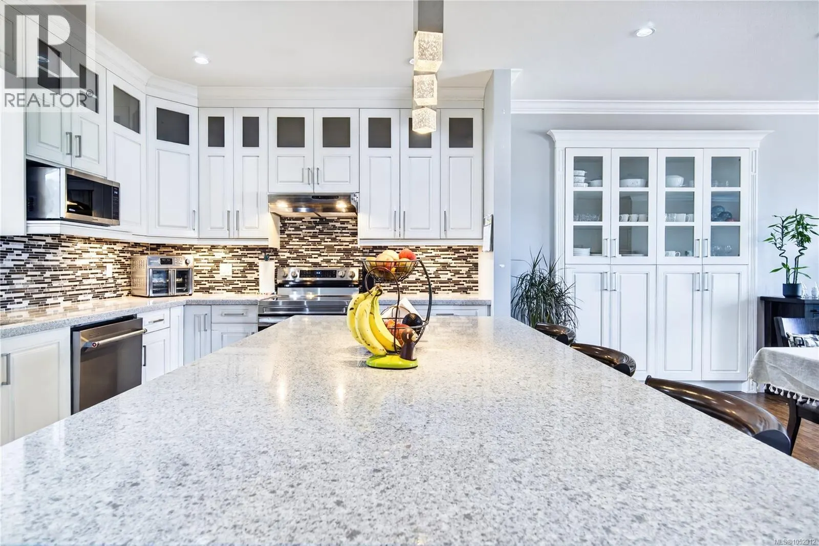 3115 Uplands Dr