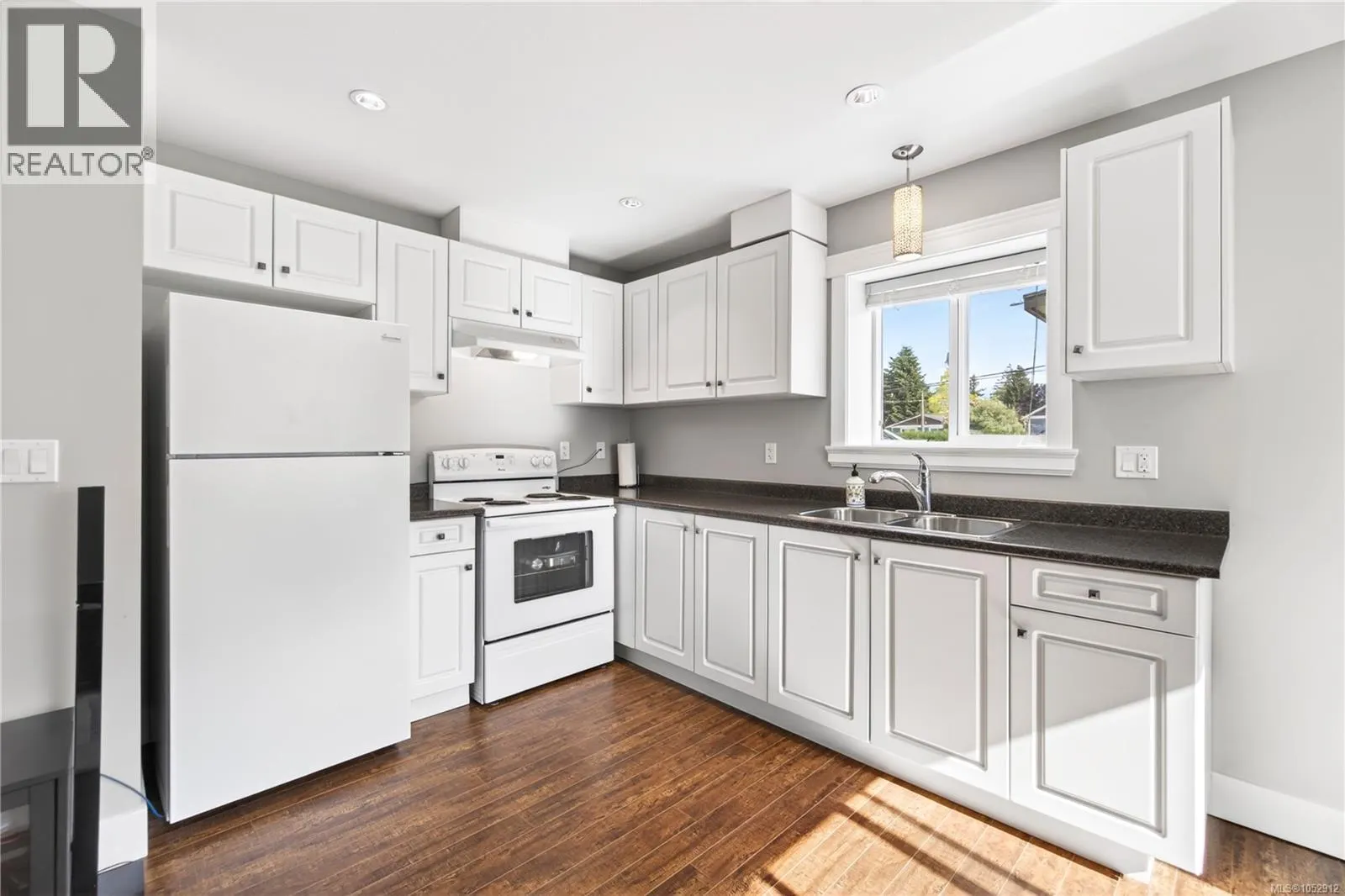 3115 Uplands Dr
