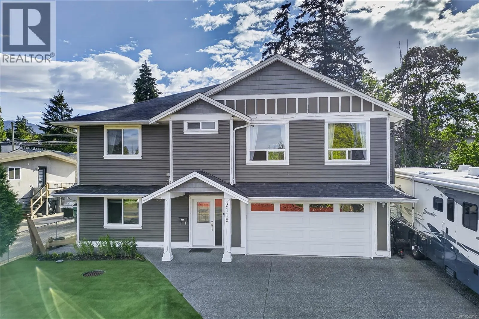 3115 Uplands Dr