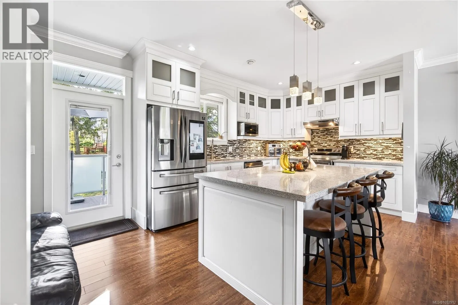 3115 Uplands Dr