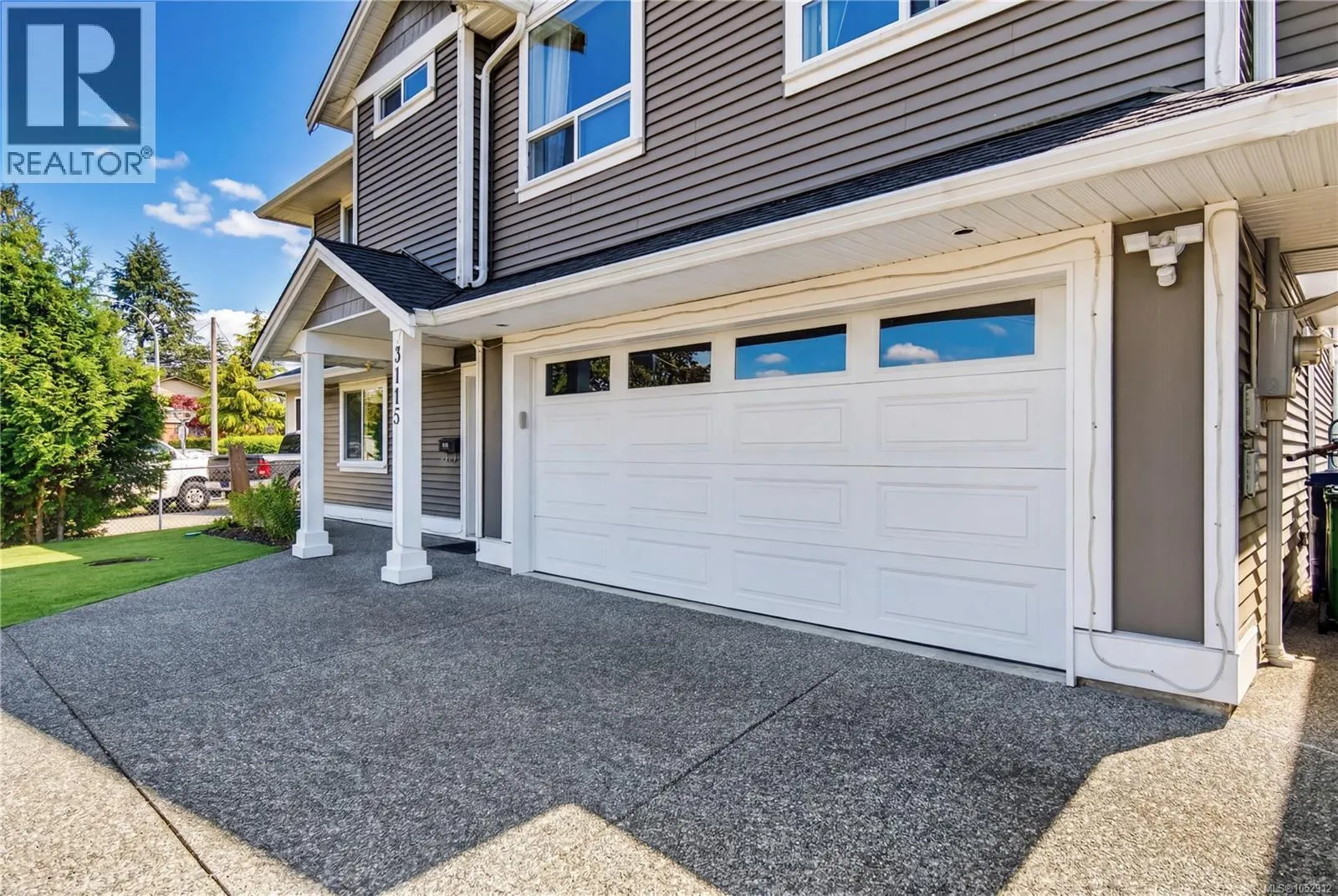 3115 Uplands Dr