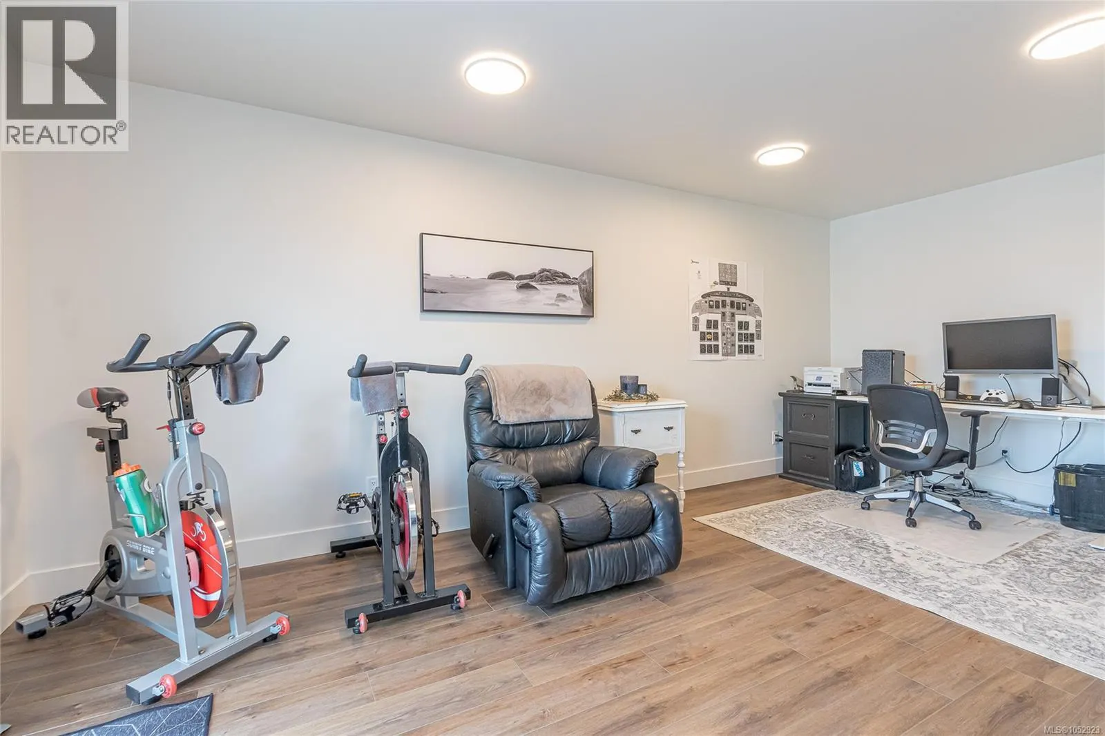 3155 Woodrush Dr