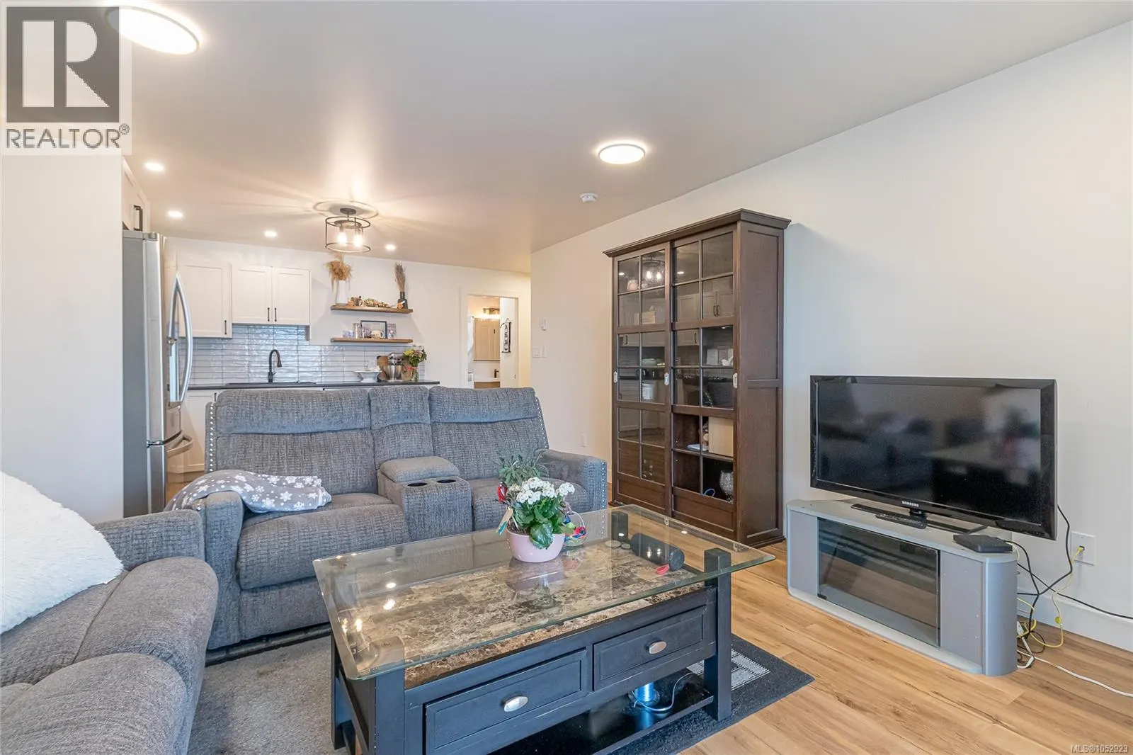 3155 Woodrush Dr