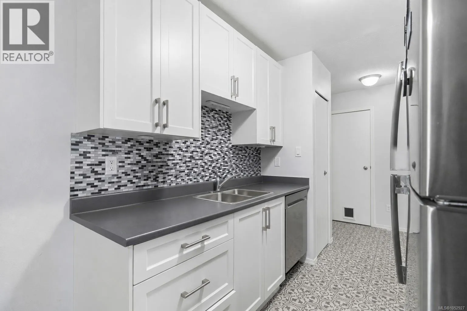 314 3235 Quadra St