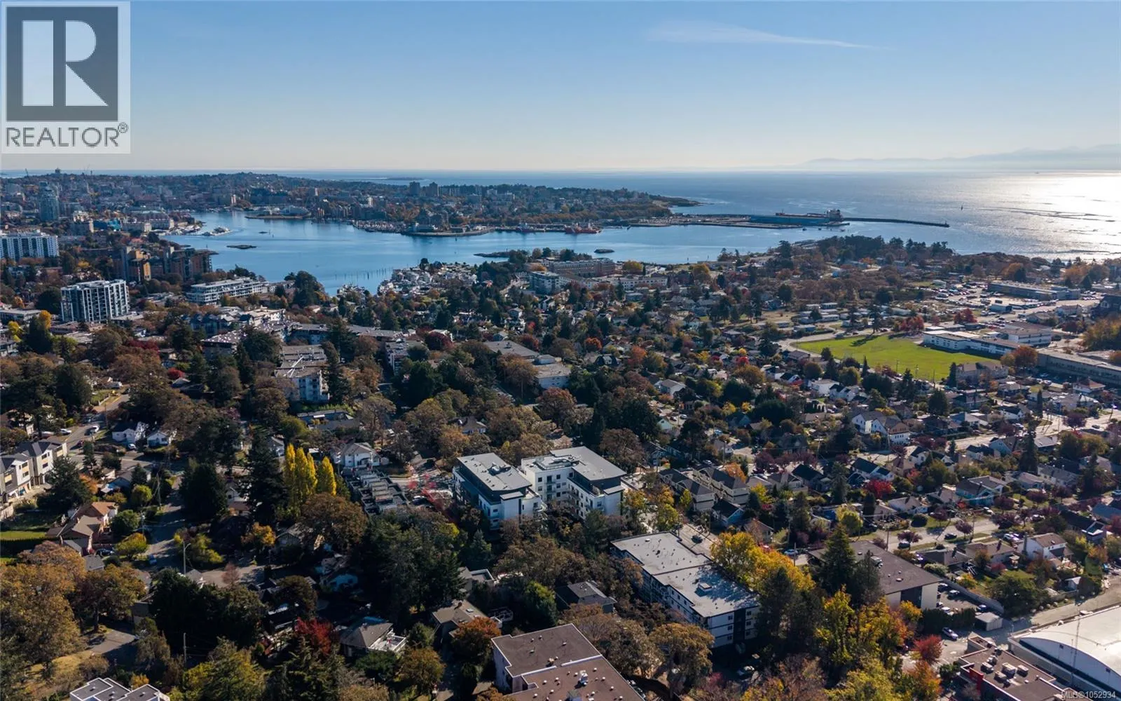 211 1102 Esquimalt Rd